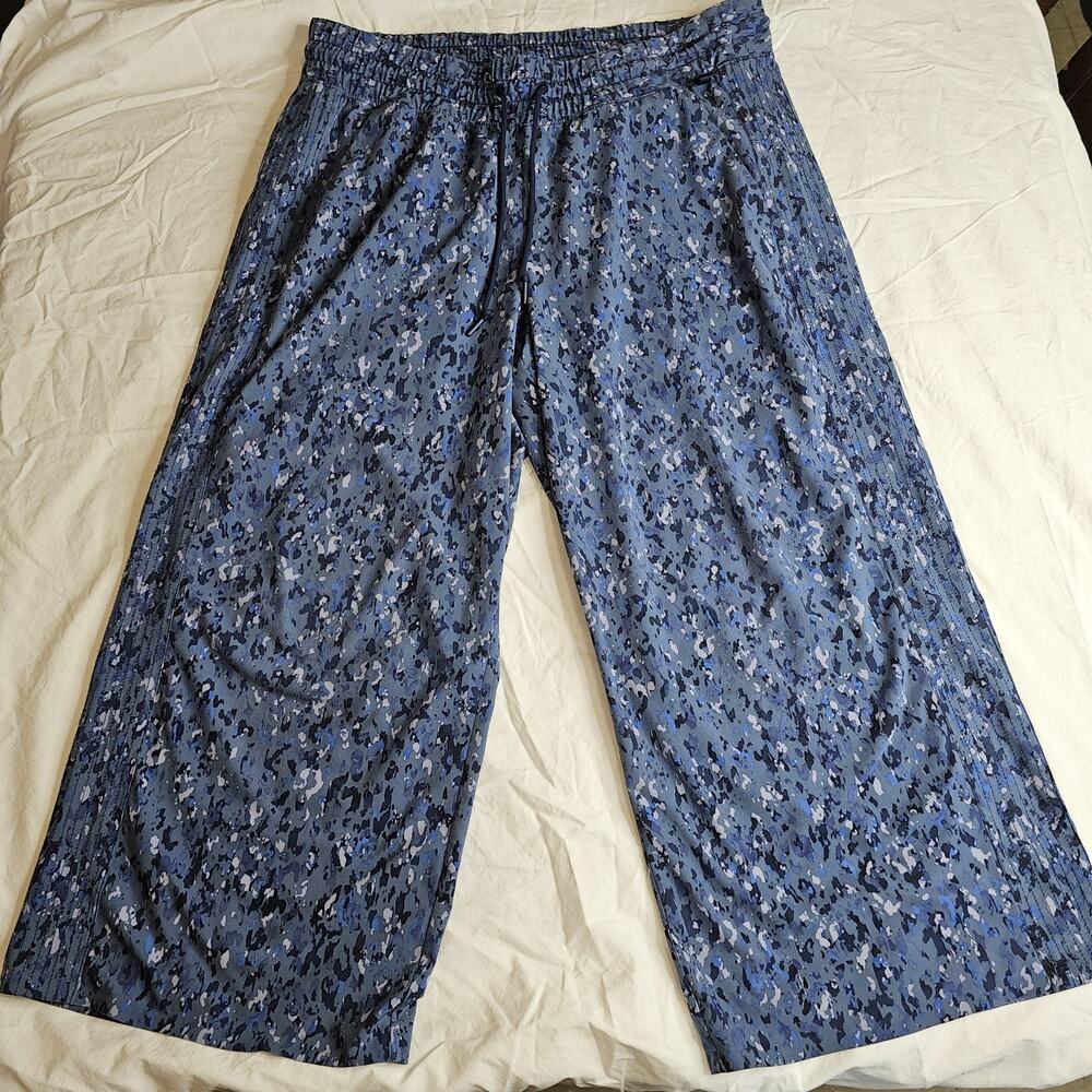 Athleta Women’s SZ 14P High Rise Wide Leg Ankle Crop Avenue Pants Blue festival - Picture 2 of 9